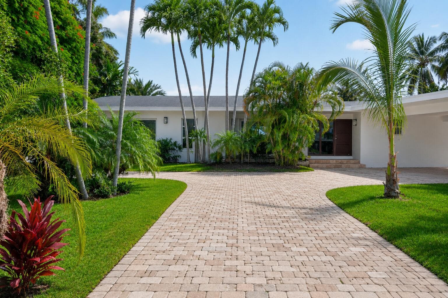 631 N Mashta Drive, Key Biscayne, FL 33149 - Photo 2